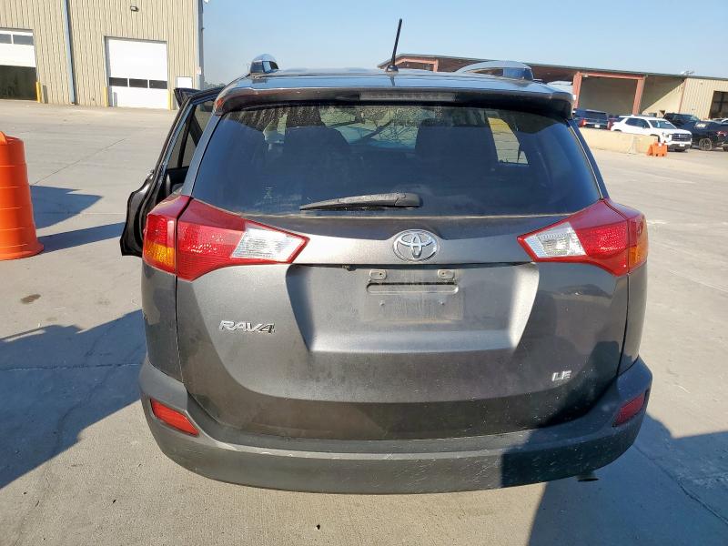 2015 TOYOTA RAV4 LE JTMZFREV4FD043630