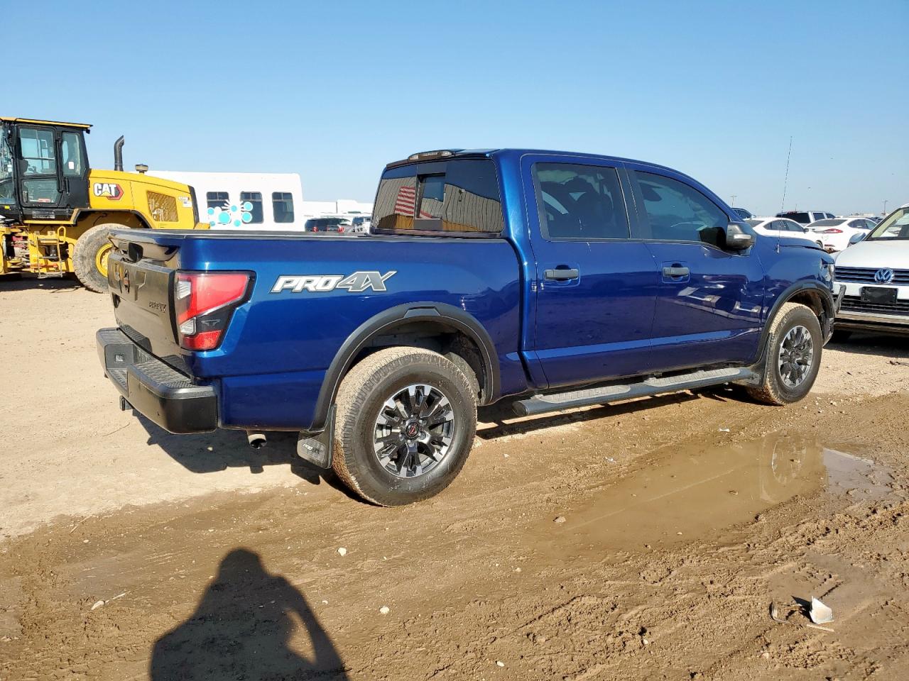 NISSAN TITAN SV