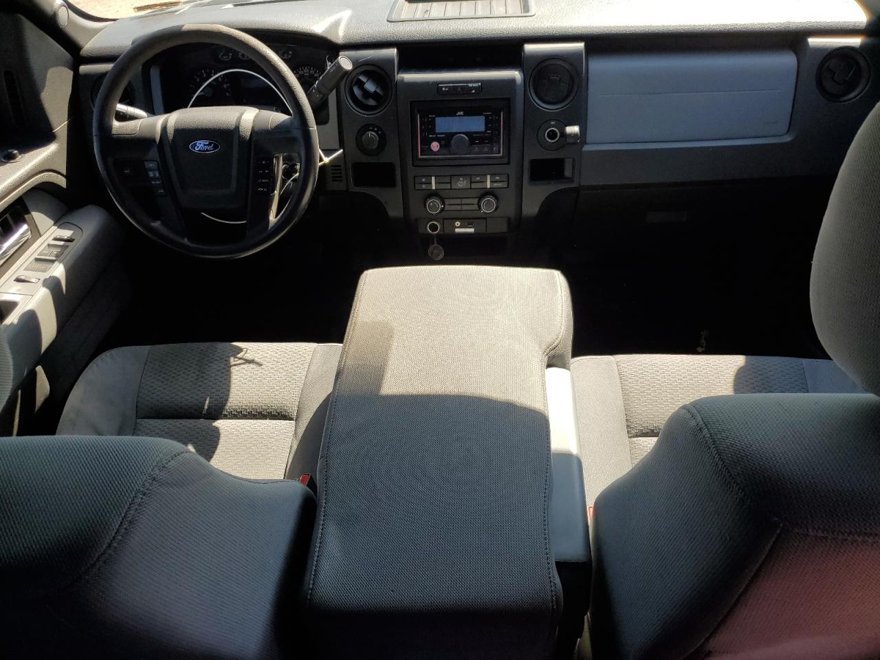 FORD F-150 SUPER CAB