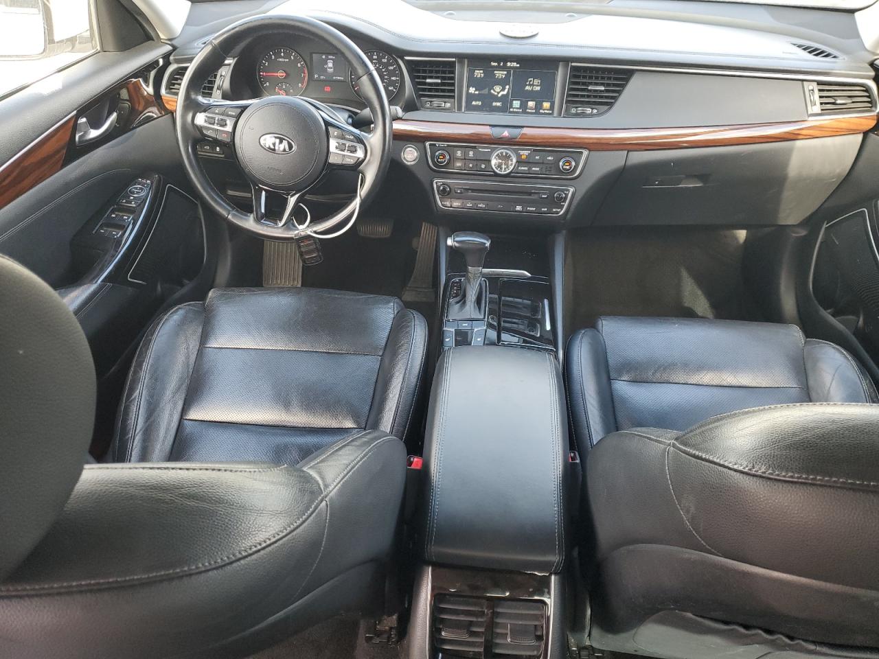 KIA CADENZA PREMIUM