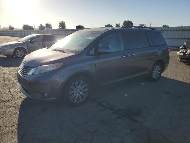 TOYOTA SIENNA XLE 2011 gray  gas 5TDDK3DC5BS004255 photo #1