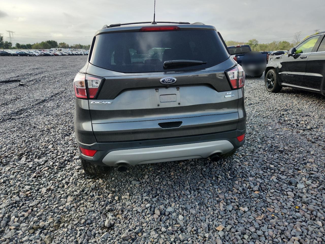 FORD ESCAPE SE
