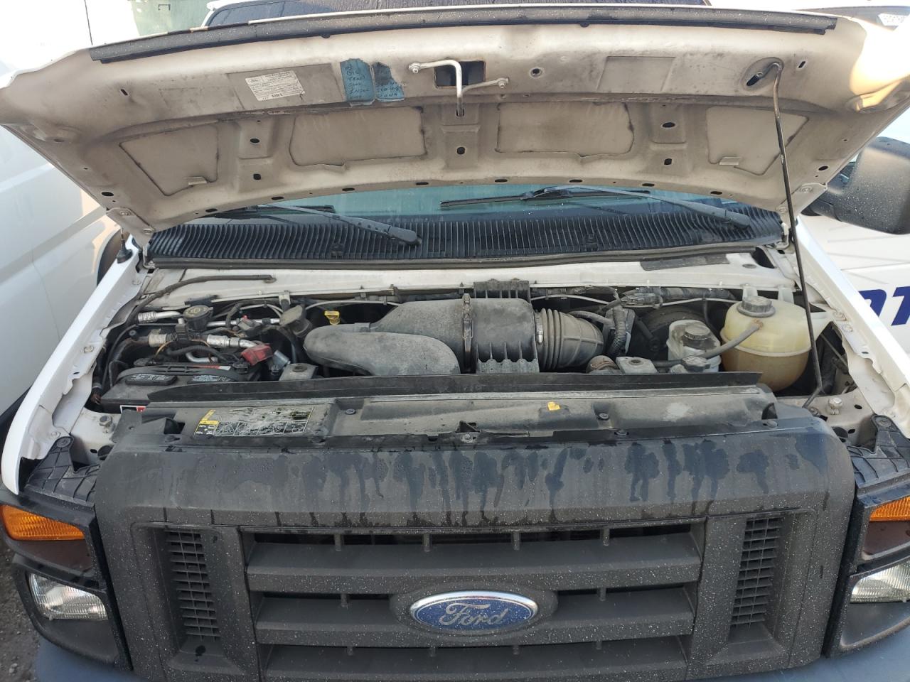 FORD ECONOLINE E250 VAN