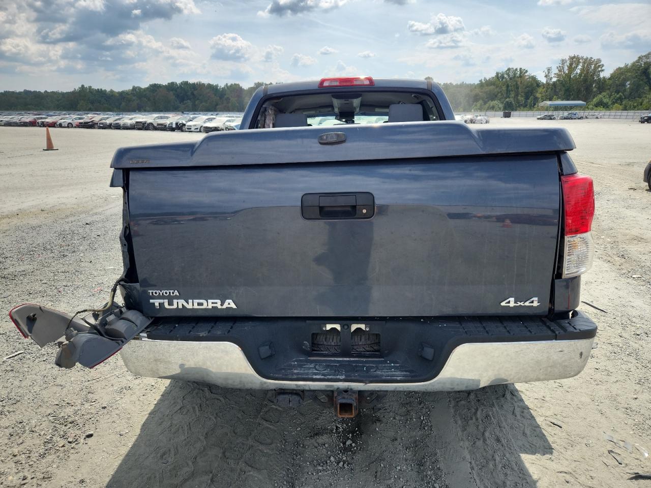 TOYOTA TUNDRA CREWMAX SR5