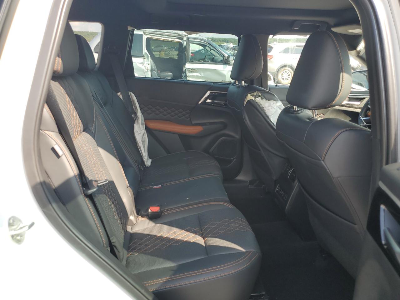 MITSUBISHI OUTLANDER SEL