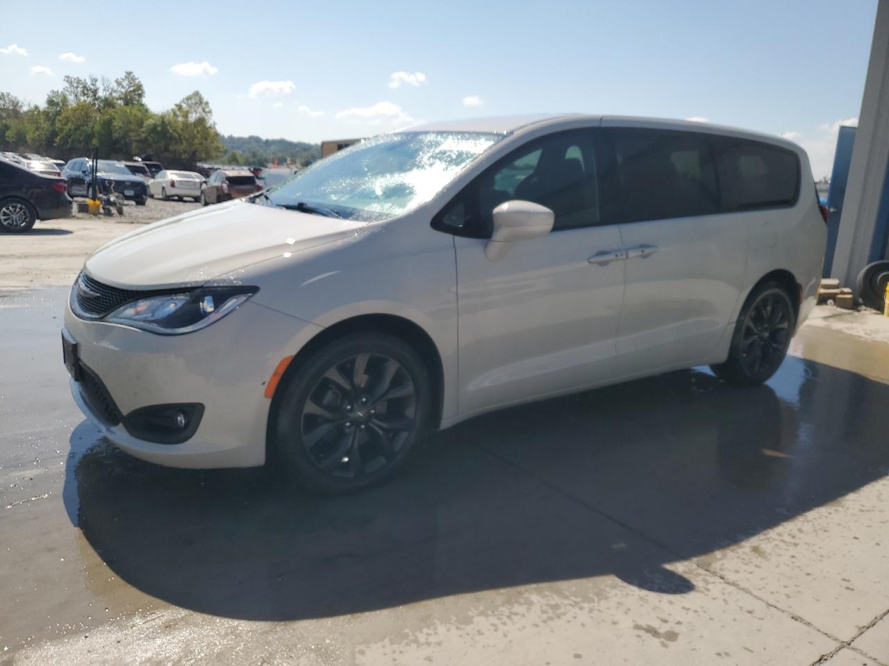 CHRYSLER PACIFICA TOURING PLUS