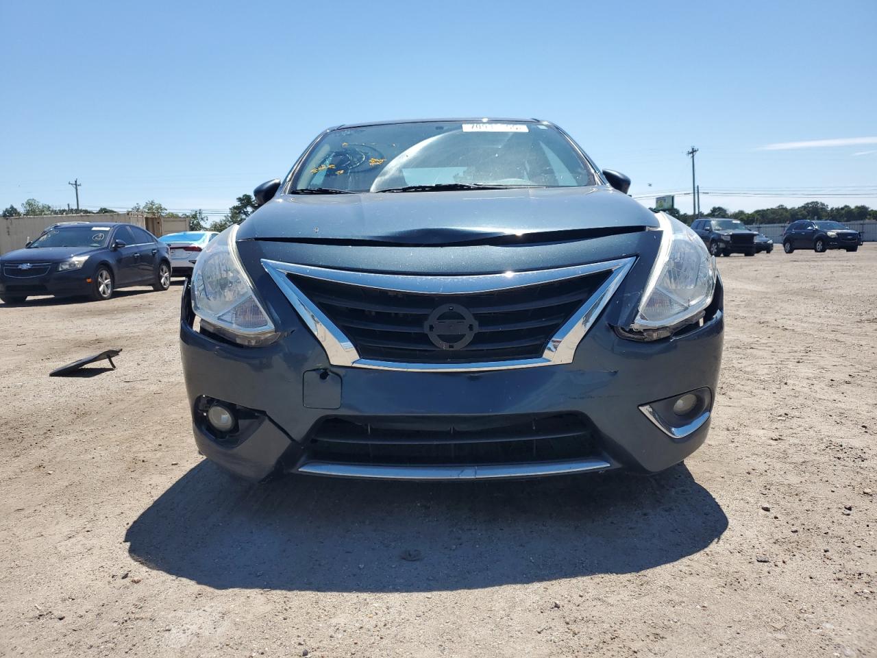 NISSAN VERSA S