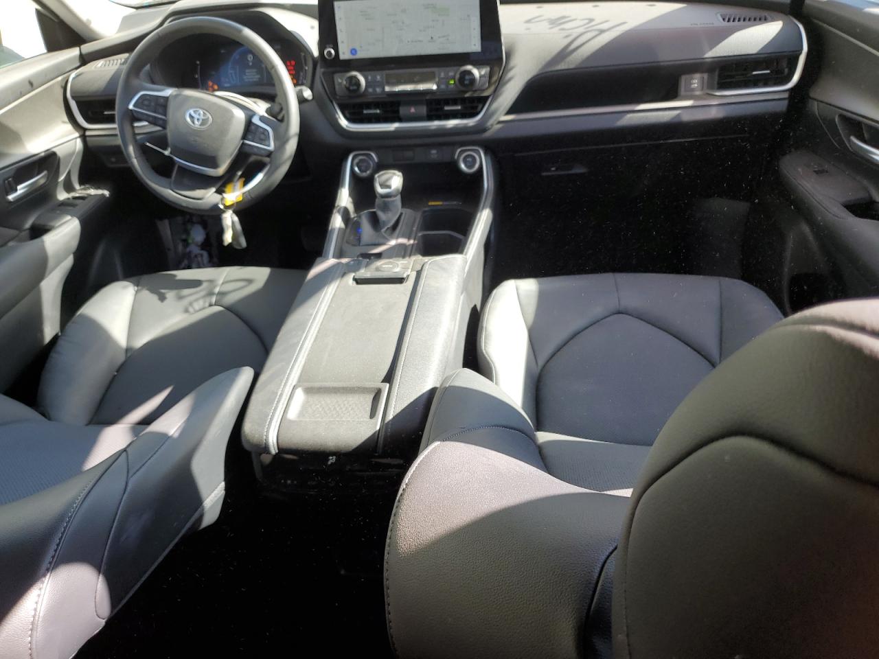 TOYOTA HIGHLANDER LE