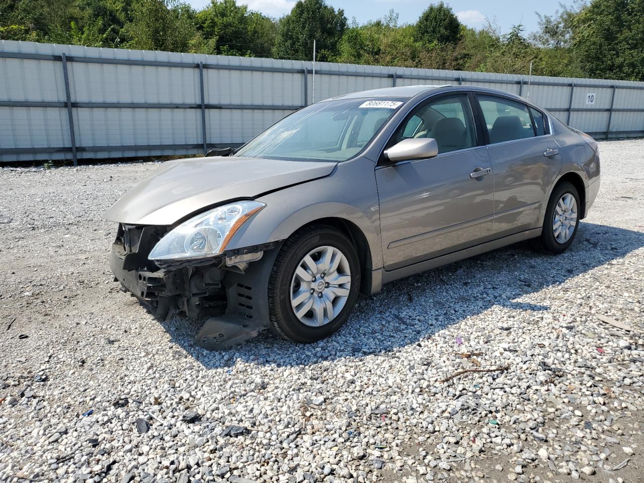  Salvage Nissan Altima