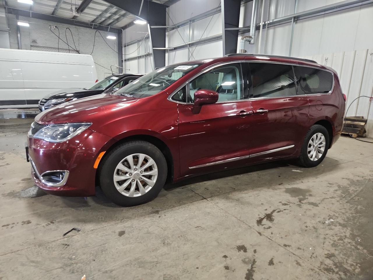 CHRYSLER PACIFICA TOURING L