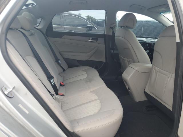 2017 HYUNDAI SONATA HYB KMHE24L13HA054616