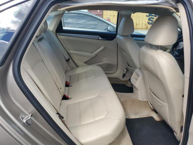 2015 VOLKSWAGEN PASSAT S - 1VWAT7A30FC118986