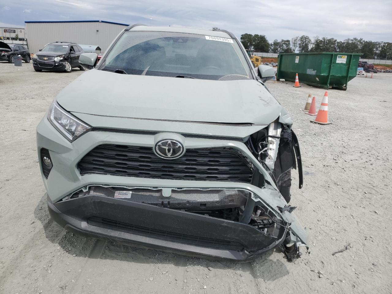 TOYOTA RAV4 XLE PREMIUM