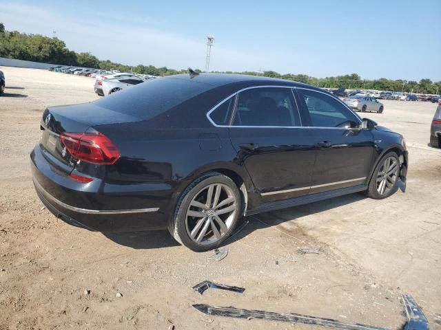 2017 VOLKSWAGEN PASSAT R-L 1VWDT7A32HC056782