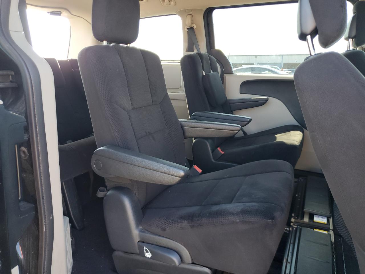 DODGE GRAND CARAVAN SE