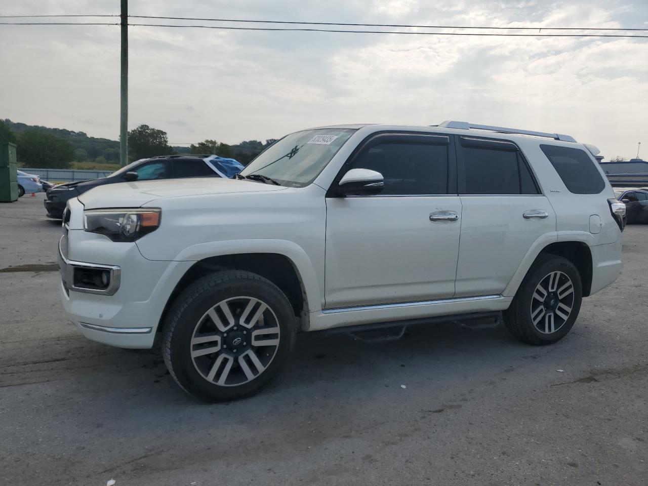 TOYOTA 4RUNNER SR5