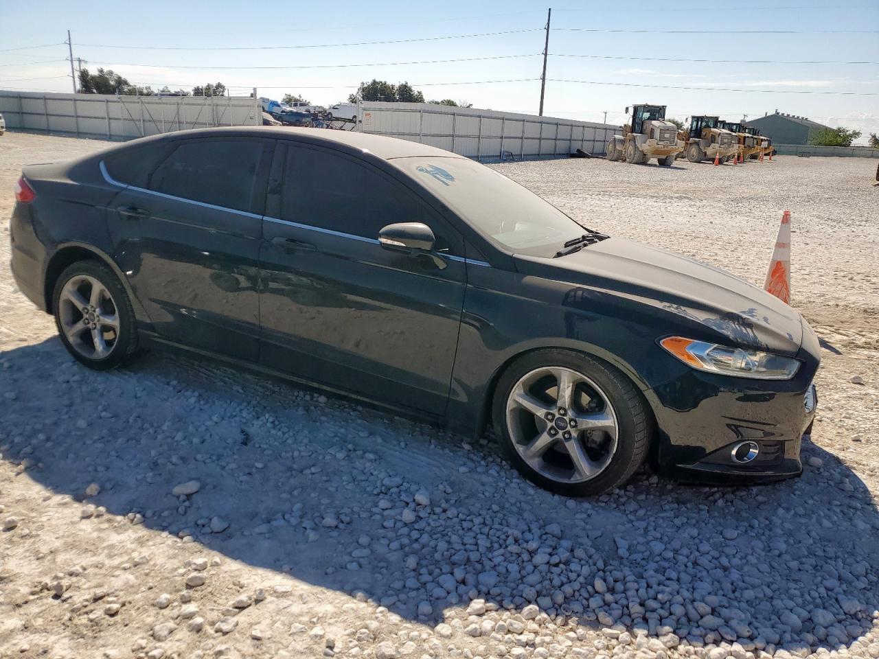 FORD FUSION SE