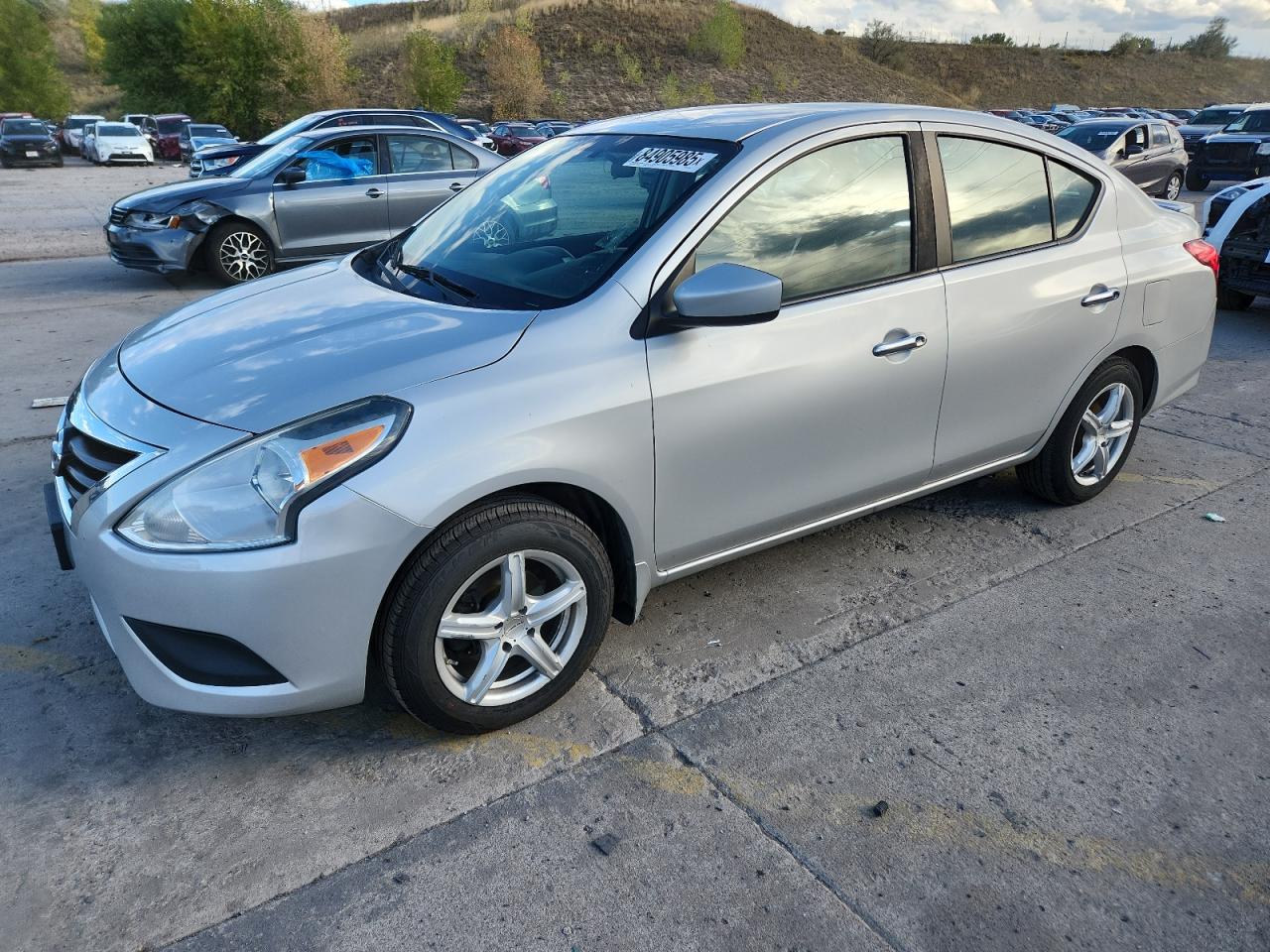 NISSAN VERSA S