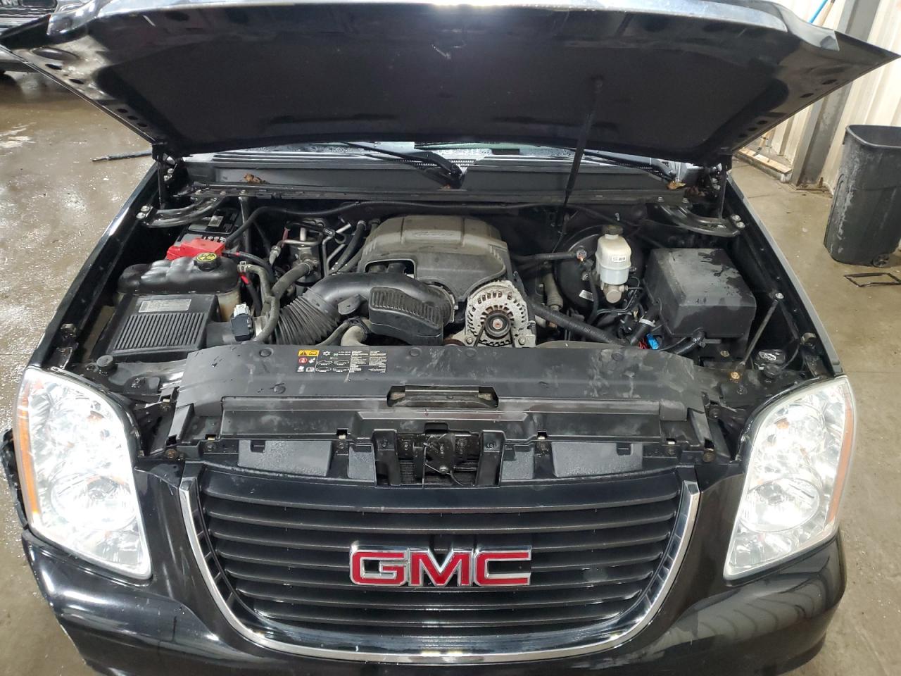 GMC YUKON SLT