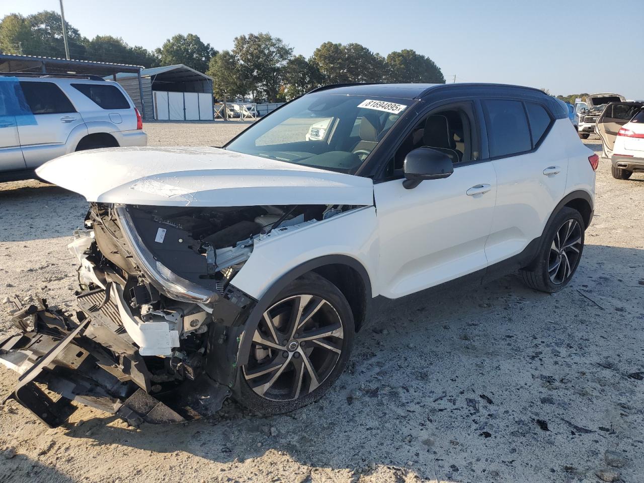 VOLVO XC40 T4 R-DESIGN