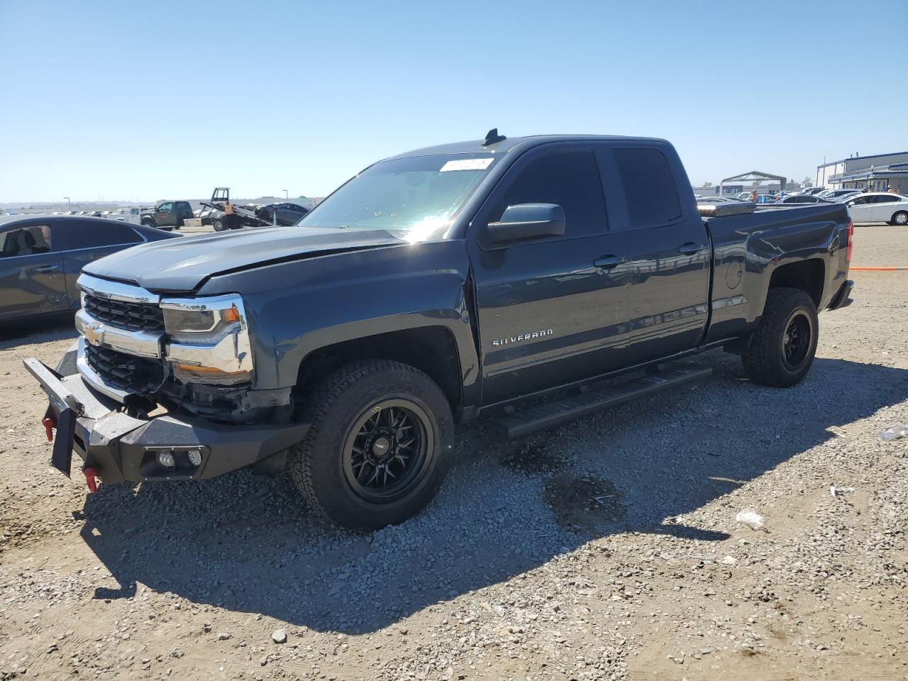 CHEVROLET SILVERADO C1500 LT