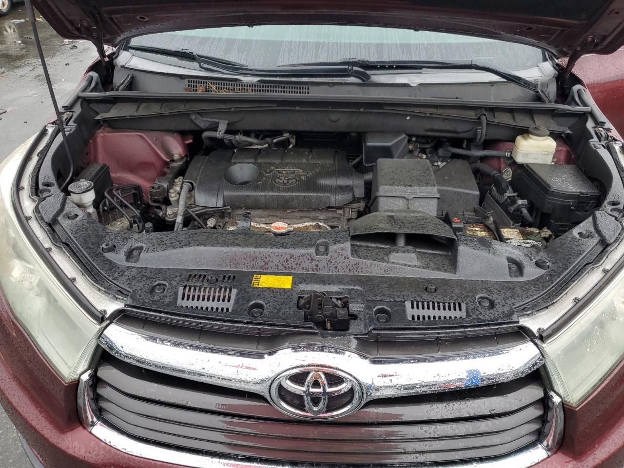 TOYOTA HIGHLANDER LE