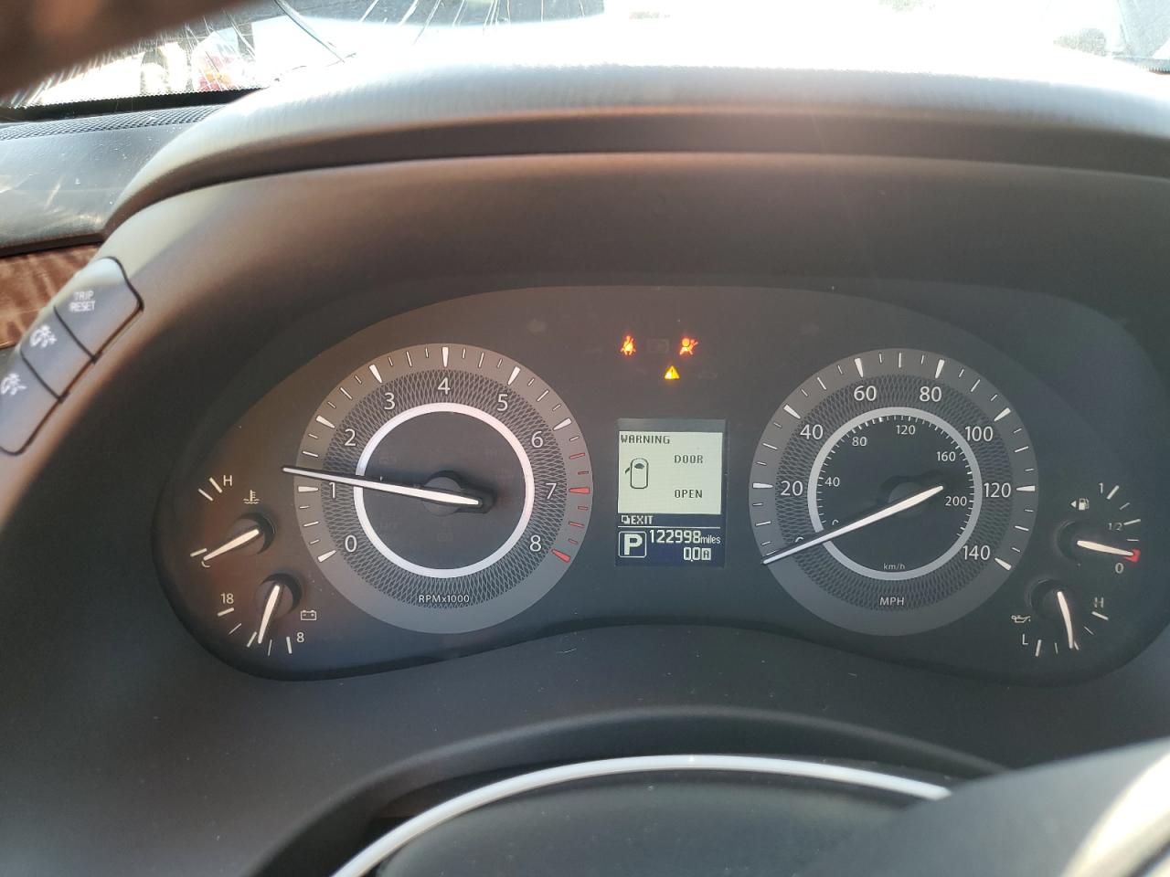 NISSAN ARMADA PLATINUM