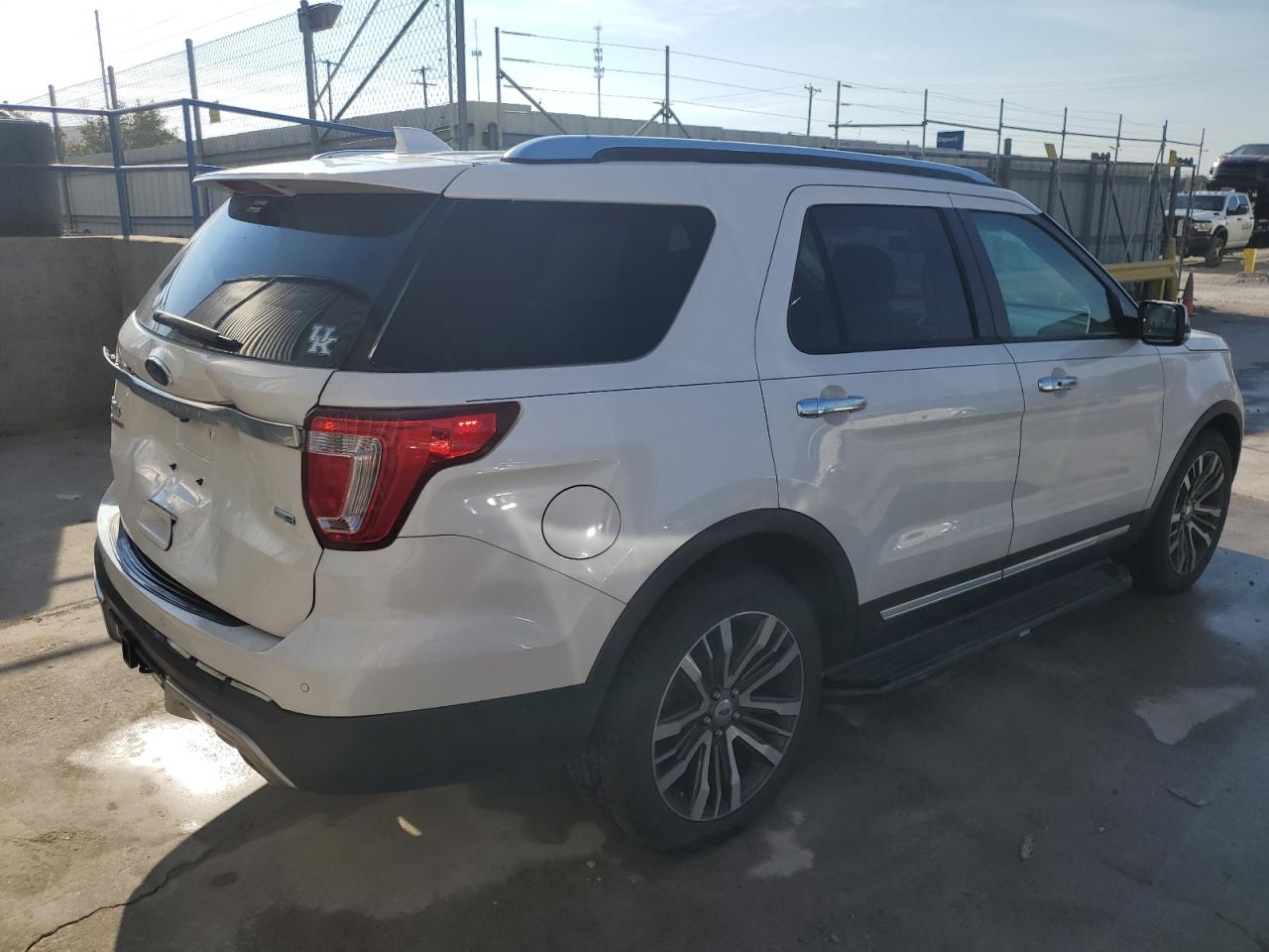 FORD EXPLORER PLATINUM