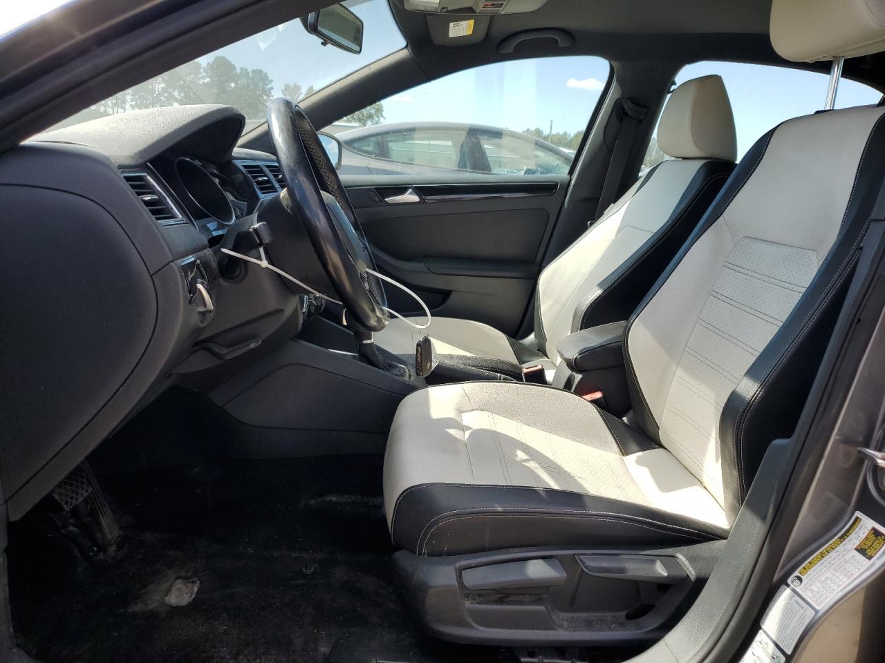 Lot #3303679931 2015 VOLKSWAGEN JETTA SE