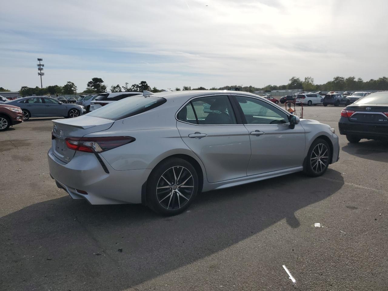 TOYOTA CAMRY SE NIGHT SHADE
