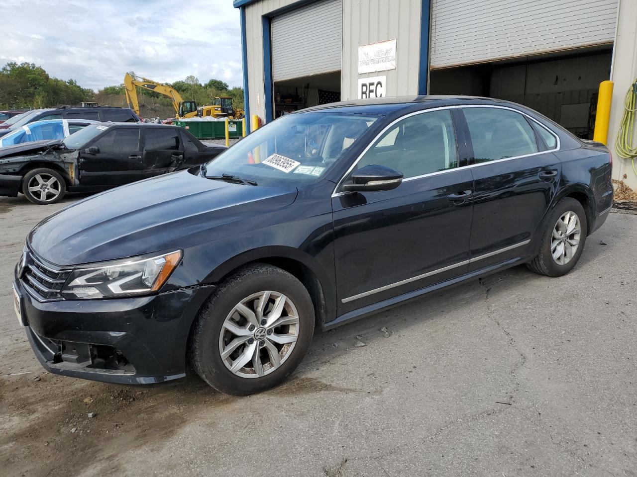 Lot #3316639485 2017 VOLKSWAGEN PASSAT S