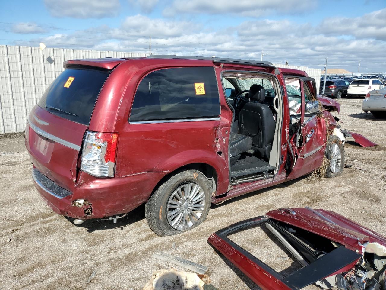 CHRYSLER TOWN & COUNTRY TOURING L