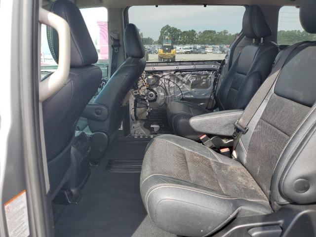 2016 TOYOTA SIENNA SE 5TDXK3DC2GS750246