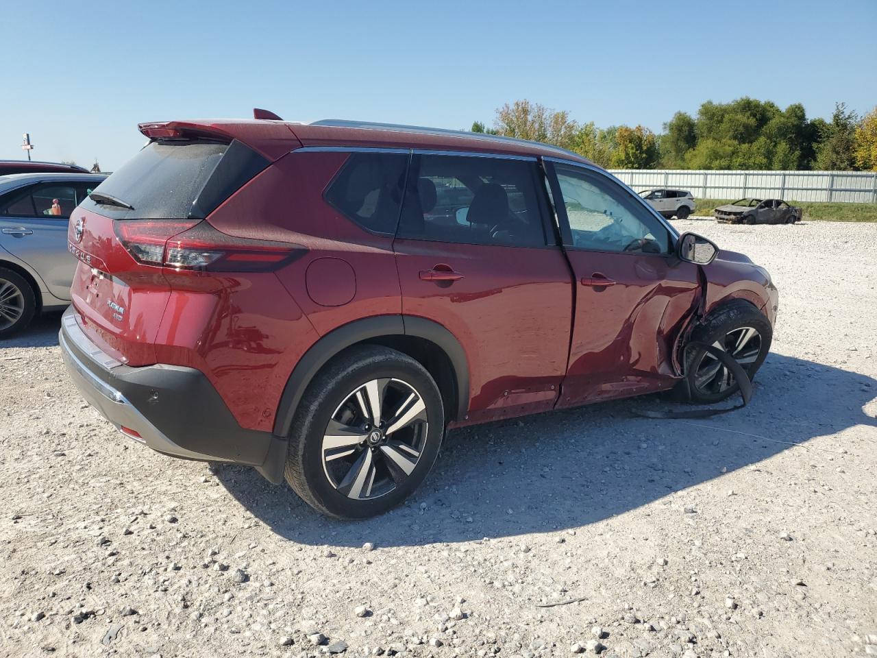 NISSAN ROGUE PLATINUM