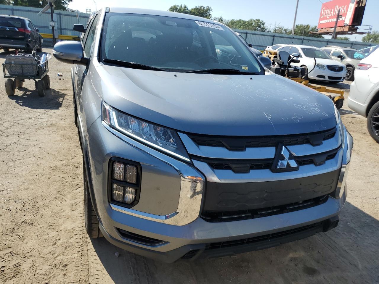 MITSUBISHI OUTLANDER ES