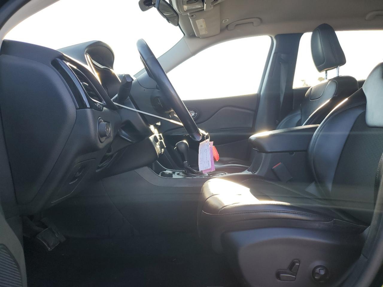 JEEP GRAND CHEROKEE LATITUDE PLUS