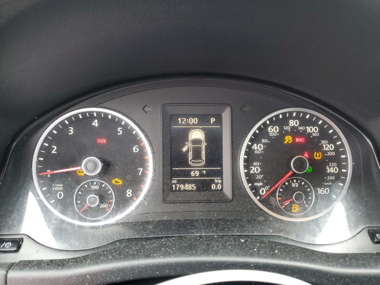 Lot #3264467448 2018 VOLK TIGUAN LIMITED