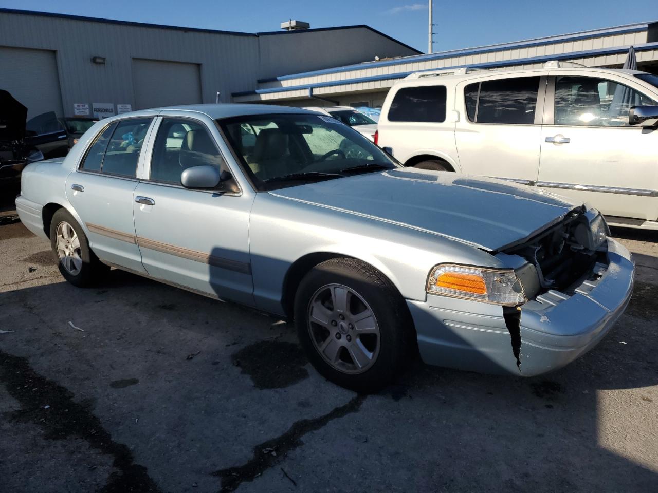 FORD CROWN VICTORIA LX