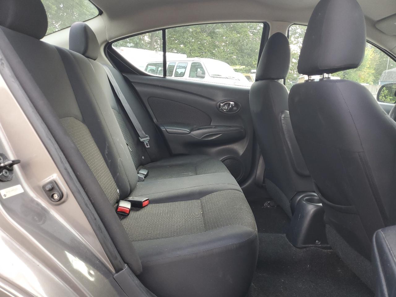 NISSAN VERSA S