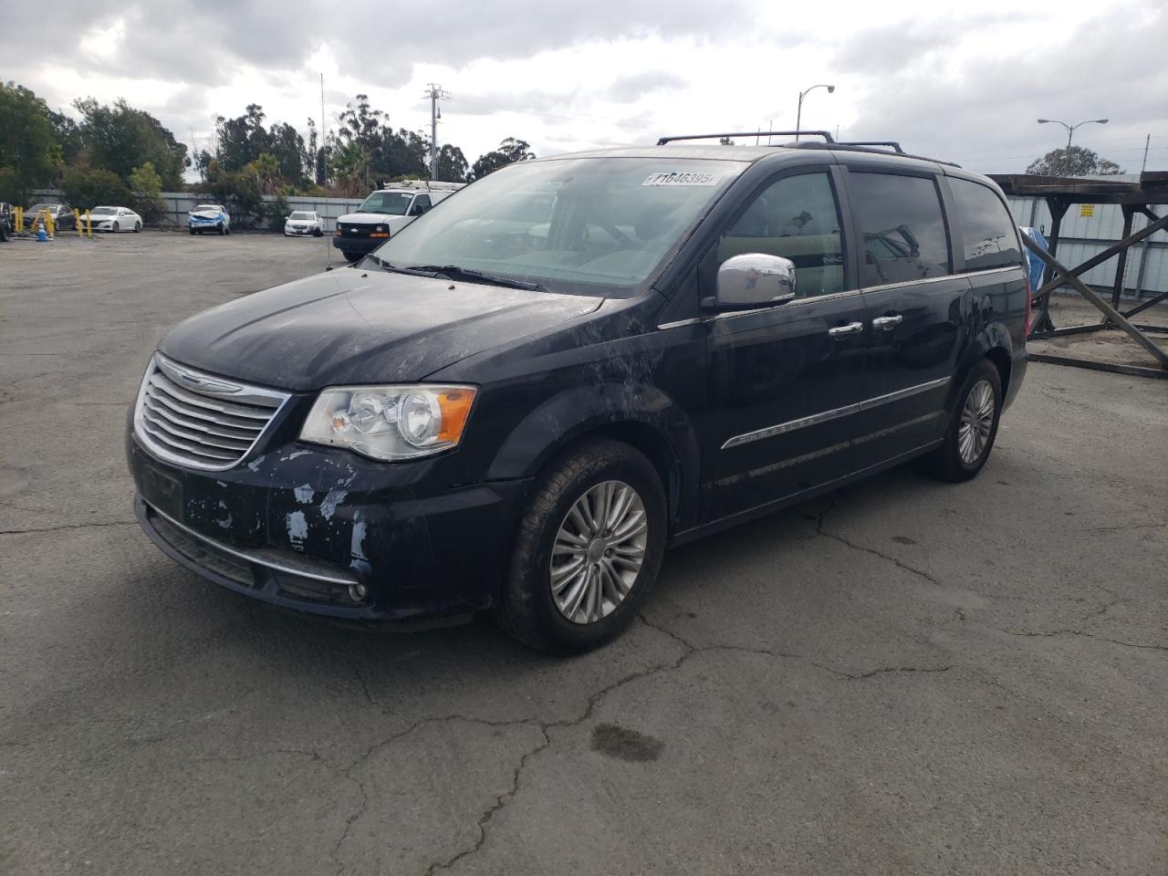 CHRYSLER TOWN & COUNTRY TOURING L