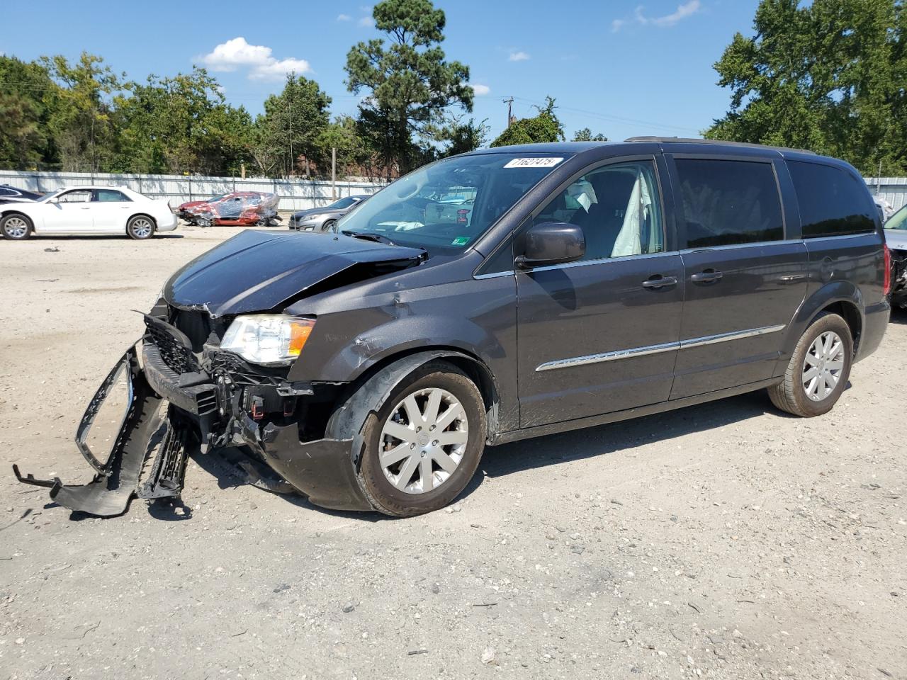  Salvage Chrysler Minivan