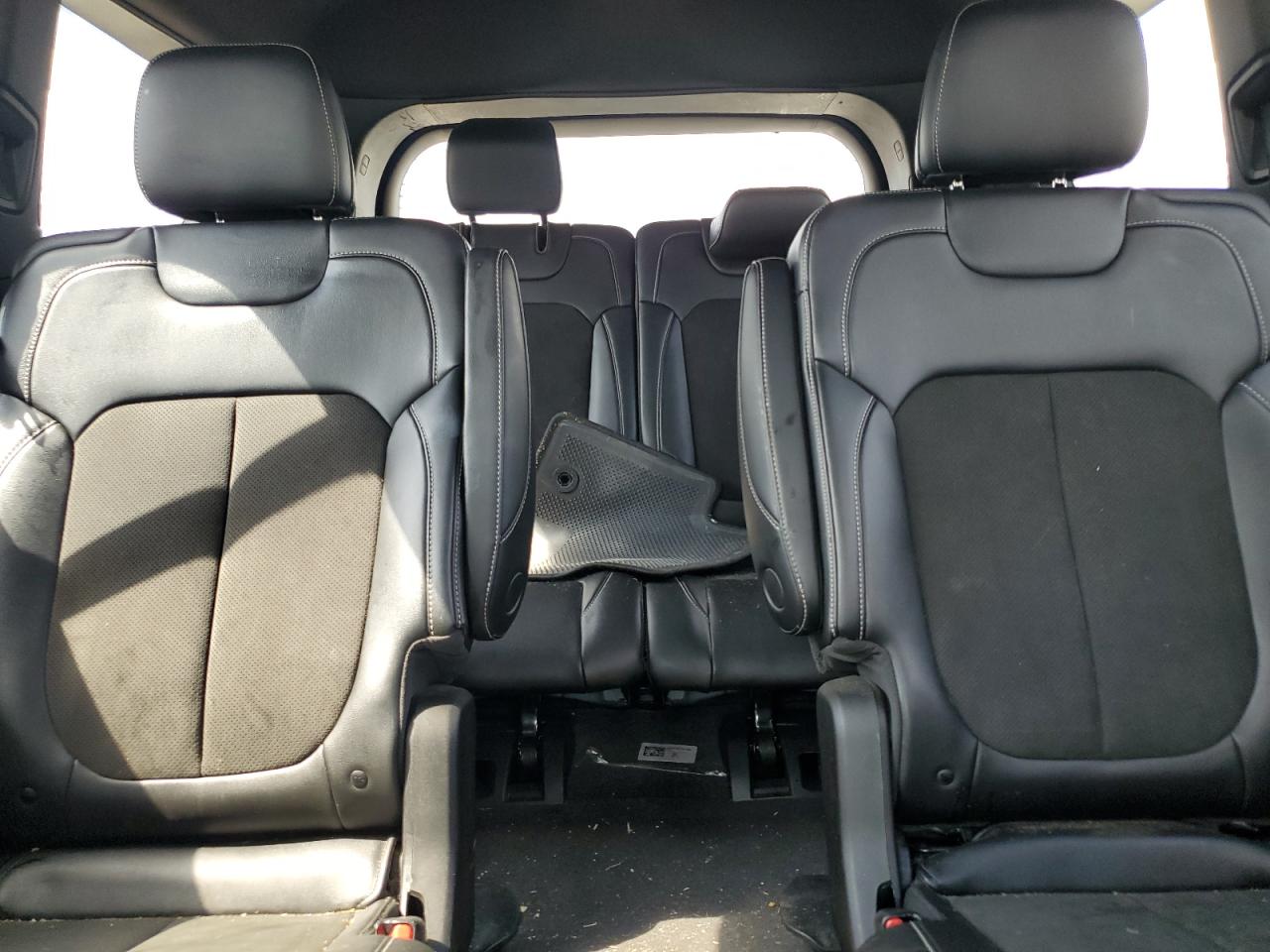 JEEP GRAND CHEROKEE L LAREDO