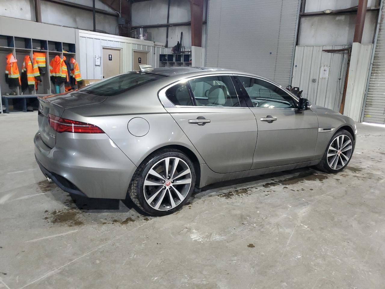 JAGUAR XE S