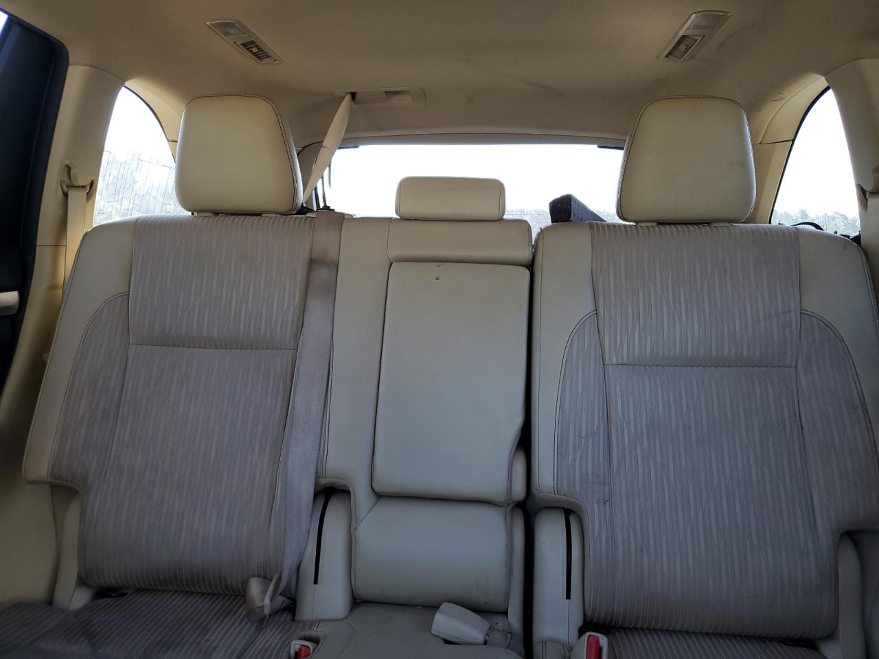 TOYOTA HIGHLANDER LE