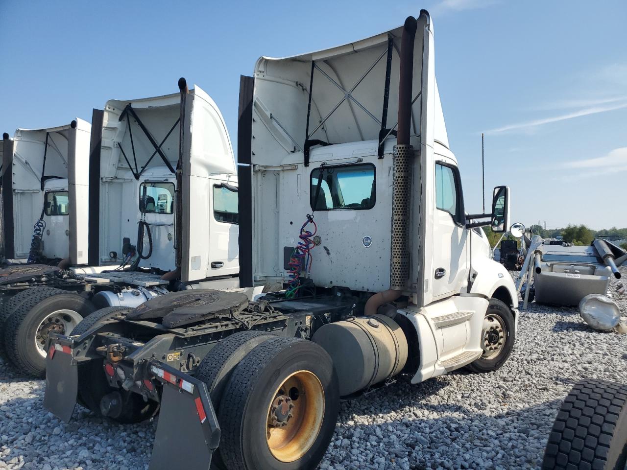 Lot #3259458108 2015 KENWORTH T680