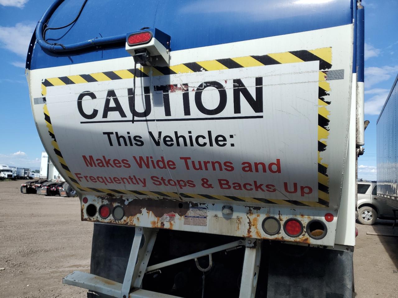 Lot #3315923092 2009 AUTOCAR LLC XPEDITOR W