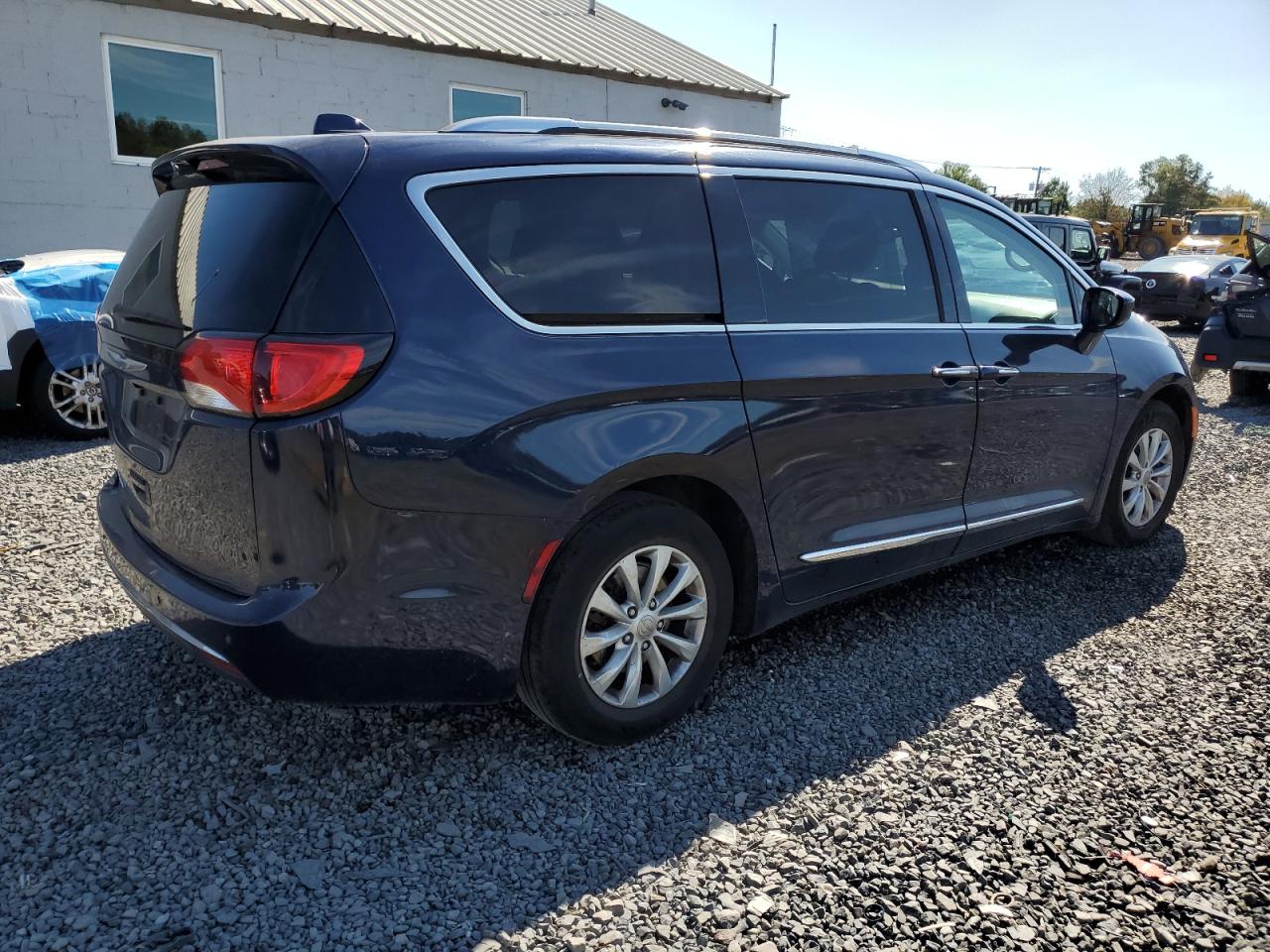 CHRYSLER PACIFICA TOURING L