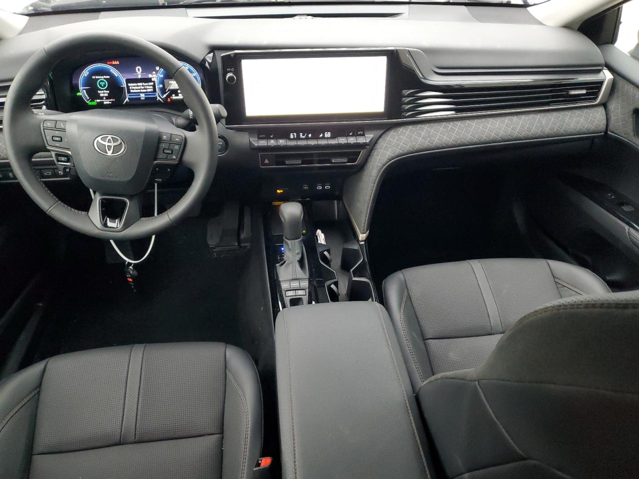 TOYOTA CAMRY XSE