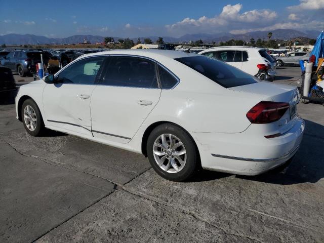 2017 VOLKSWAGEN PASSAT S 1VWAT7A32HC038902