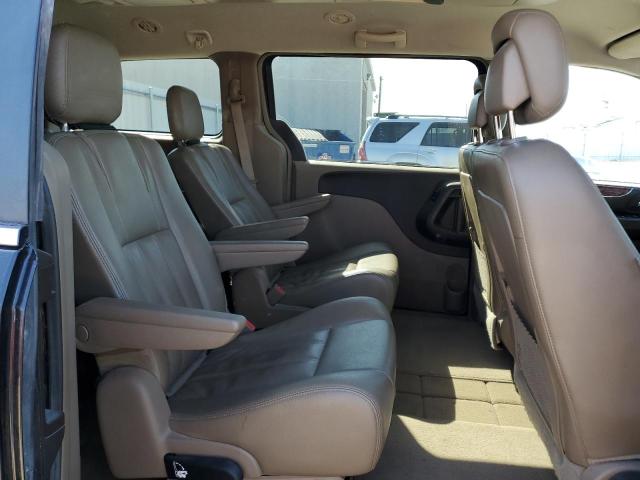 2015 CHRYSLER TOWN & COU 2C4RC1BG9FR552559